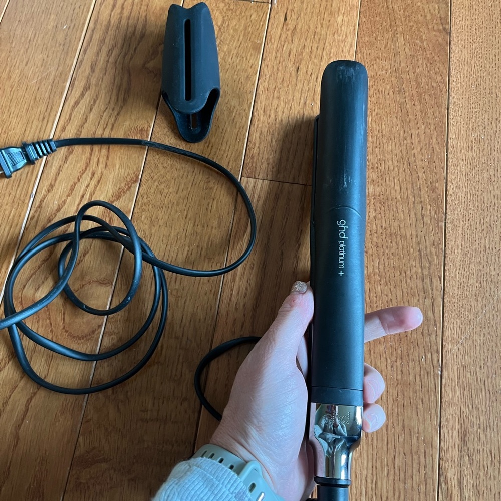 GHD Platinum+ flat iron